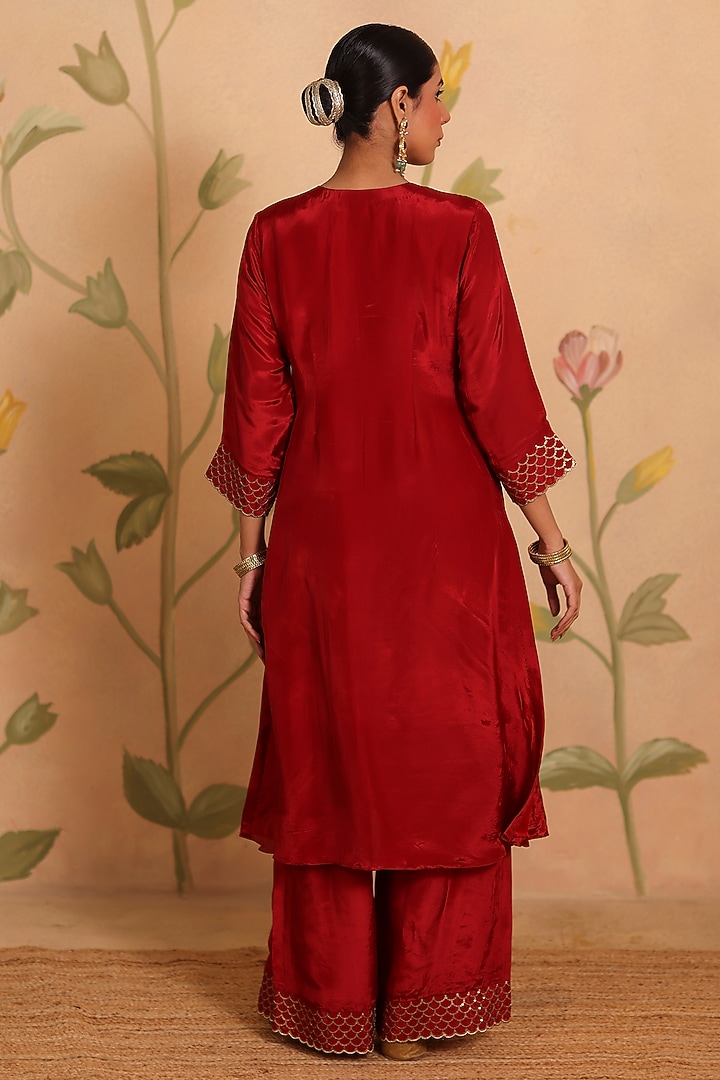 Maroon Habutai Silk MIrror Embroidered Kurta Set by Pouli at Pernia's Pop Up Shop