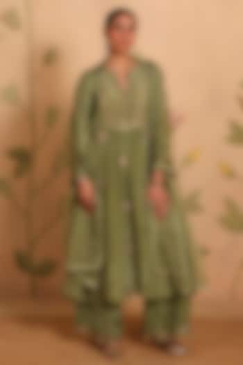 Sage Green Habutai Silk MIrror Embroidered Kurta Set by Pouli at Pernia's Pop Up Shop
