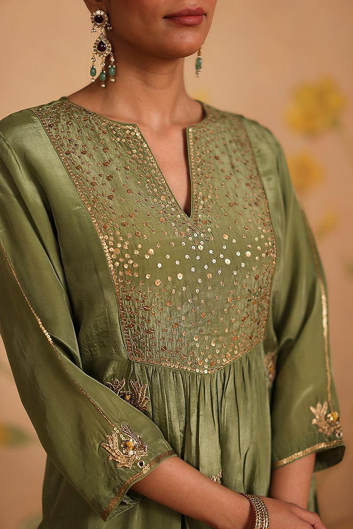 Sage Green Habutai Silk MIrror Embroidered Kurta Set by Pouli at Pernia's Pop Up Shop