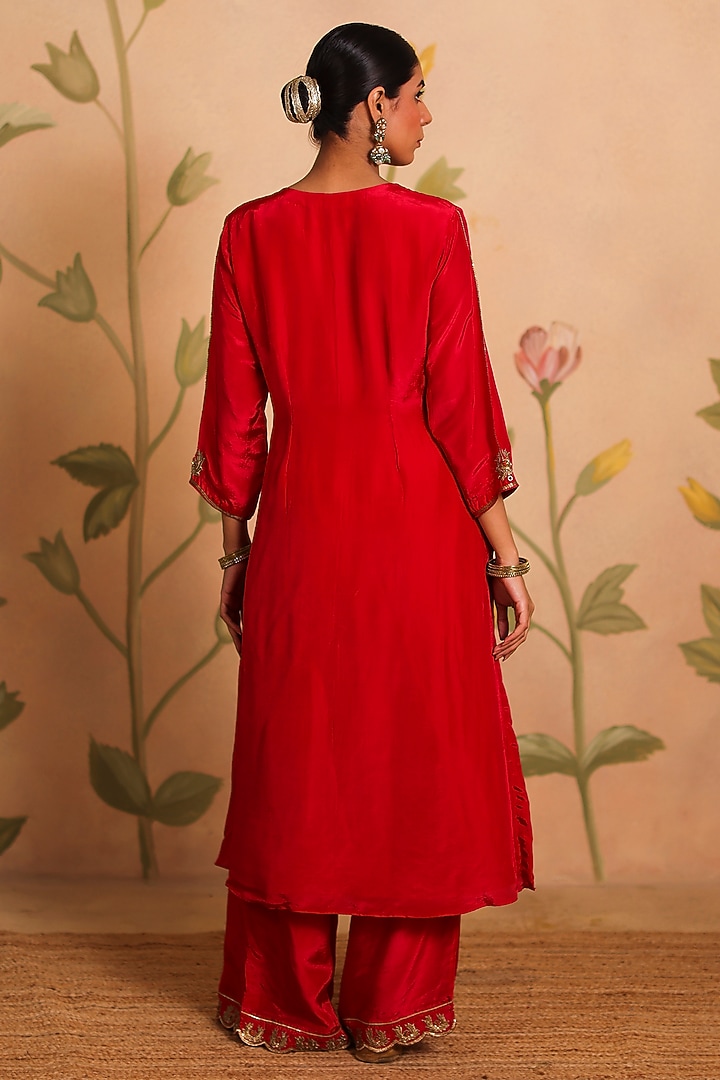 Fuchsia Pink Habutai Silk MIrror Embroidered Kurta Set by Pouli at Pernia's Pop Up Shop