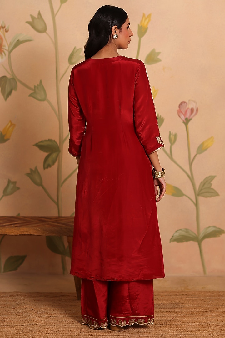 Maroon Habutai Silk MIrror Embroidered Kurta Set by Pouli at Pernia's Pop Up Shop