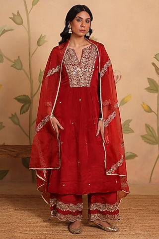 Maroon Habutai Silk Mirror & Sequin Embroidered Kurta Set by Pouli