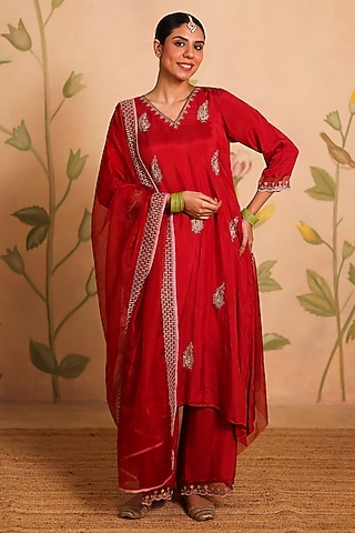 Maroon Habutai Silk Zari Embroidered Kurta Set by Pouli