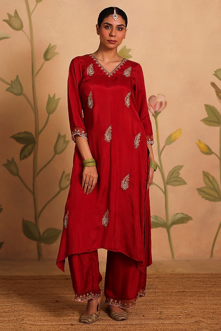 Maroon Habutai Silk Zari Embroidered Kurta Set by Pouli at Pernia's Pop Up Shop