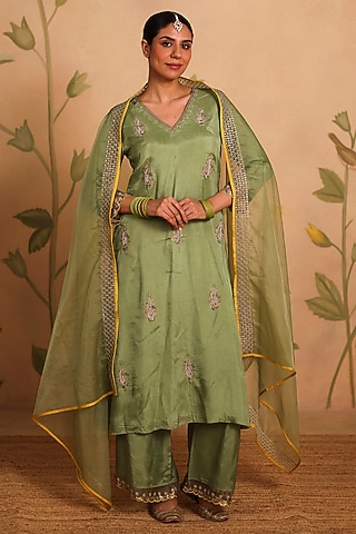 Green Habutai Silk Zari Embroidered Kurta Set by Pouli