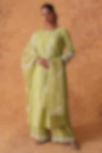 Green Chanderi Embroidered Asymmetric Kurta Set by POULI at Pernia's Pop Up Shop