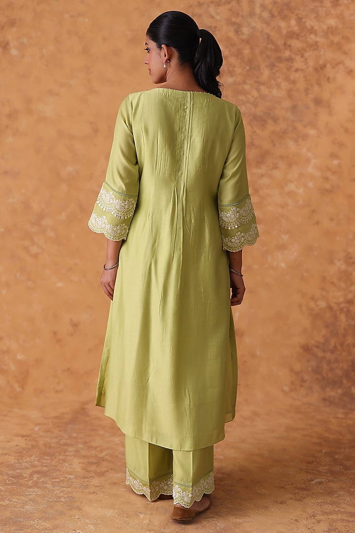 Green Chanderi Embroidered Asymmetric Kurta Set by POULI at Pernia's Pop Up Shop