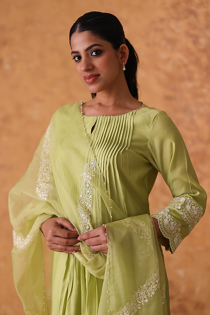 Green Chanderi Embroidered Asymmetric Kurta Set by POULI at Pernia's Pop Up Shop