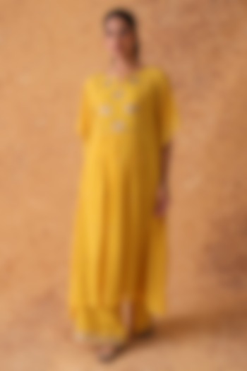 Yellow Georgette Mirror Embroidered Kaftan Set by POULI at Pernia's Pop Up Shop