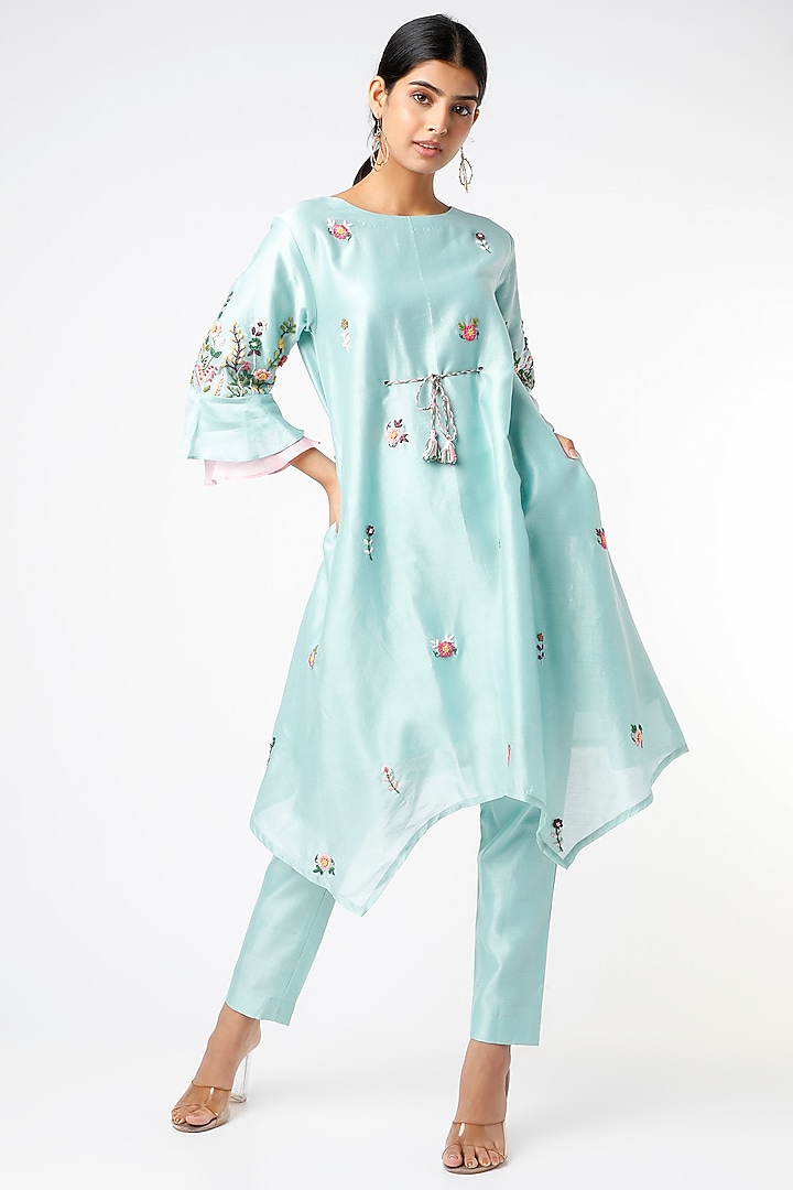 Sky Blue Embroidered Kurta Set by Pooja Zaveri at Pernia's Pop Up Shop