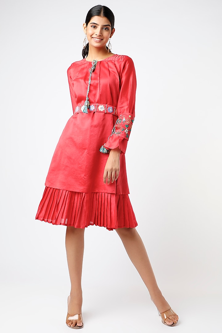 Red Layered Dress With Belt by Pooja Zaveri