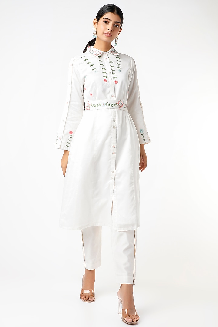 White Embroidered Shirt Kurta Set by Pooja Zaveri at Pernia's Pop Up Shop