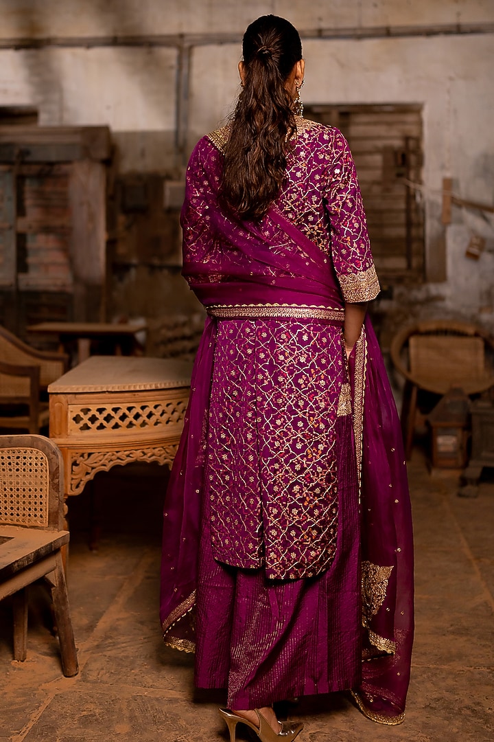 Magenta Silk Jaal Work Kurta Set by Pooja & Keyur at Pernia's Pop Up Shop