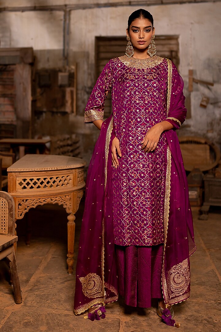 Magenta Silk Jaal Work Kurta Set by Pooja & Keyur at Pernia's Pop Up Shop
