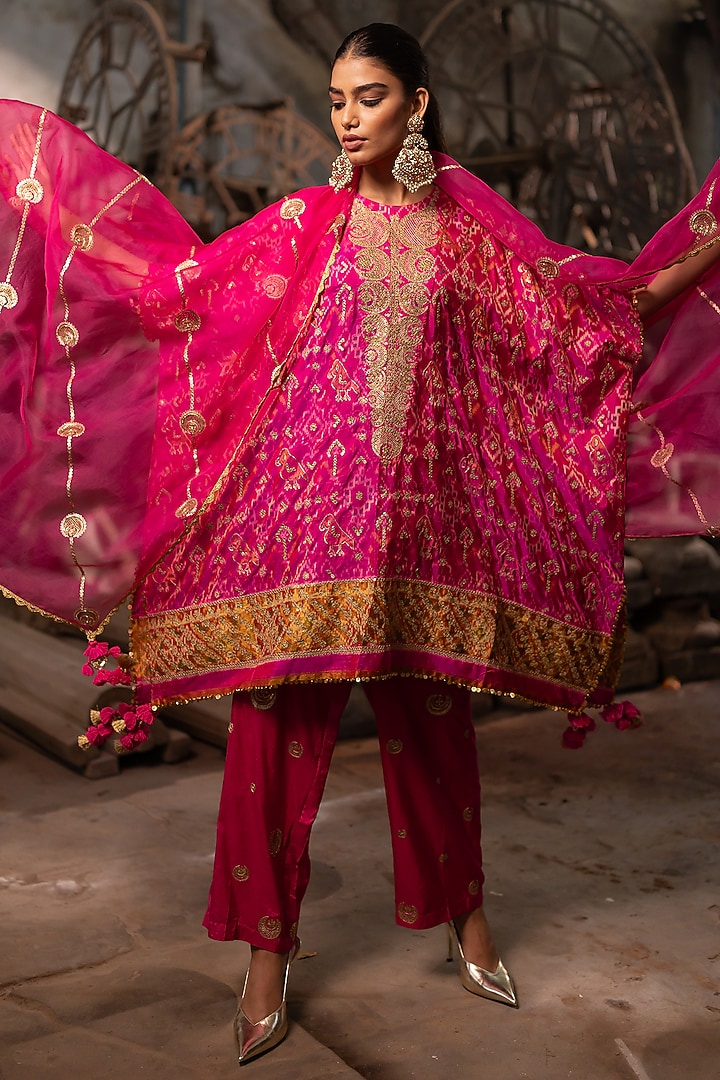 Rani Pink Silk Aari Embroidered Kaftan Set by Pooja & Keyur at Pernia's Pop Up Shop
