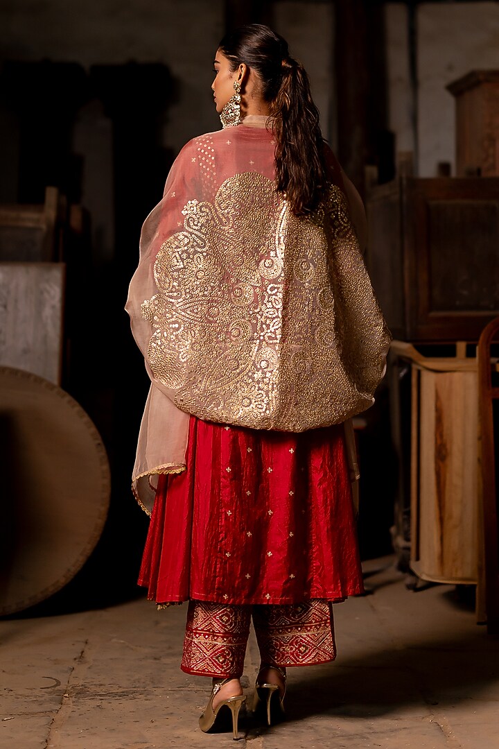 Red Silk Aari Embroidered Wedding Anarkali Set by Pooja & Keyur at Pernia's Pop Up Shop