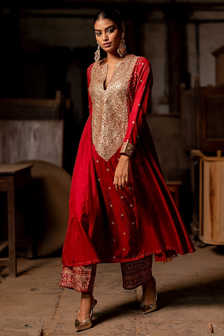 Red Silk Aari Embroidered Wedding Anarkali Set by Pooja & Keyur at Pernia's Pop Up Shop