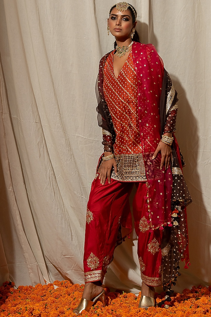 Rust Silk Aari Embroidered Bandhej Kurta Set by Pooja & Keyur at Pernia's Pop Up Shop