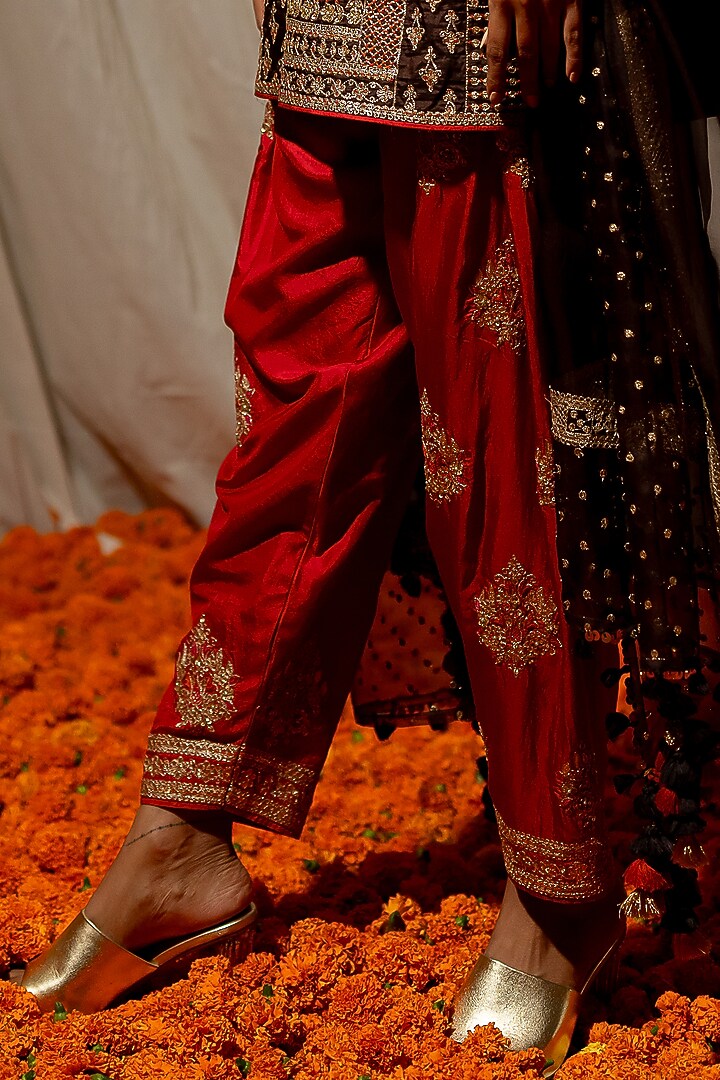 Rust Silk Aari Embroidered Bandhej Kurta Set by Pooja & Keyur at Pernia's Pop Up Shop