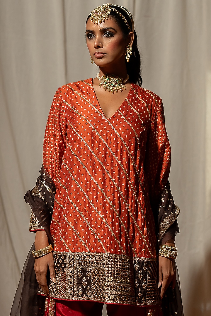 Rust Silk Aari Embroidered Bandhej Kurta Set by Pooja & Keyur at Pernia's Pop Up Shop