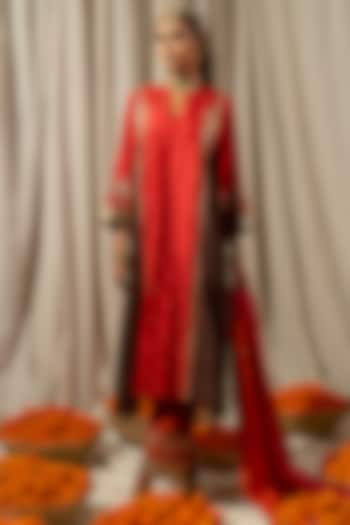 Red Silk Aari Embroidered Kurta Set by Pooja & Keyur at Pernia's Pop Up Shop