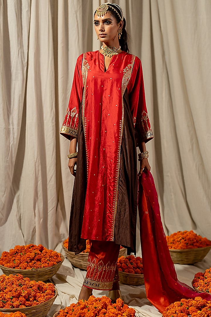 Red Silk Aari Embroidered Kurta Set by Pooja & Keyur at Pernia's Pop Up Shop