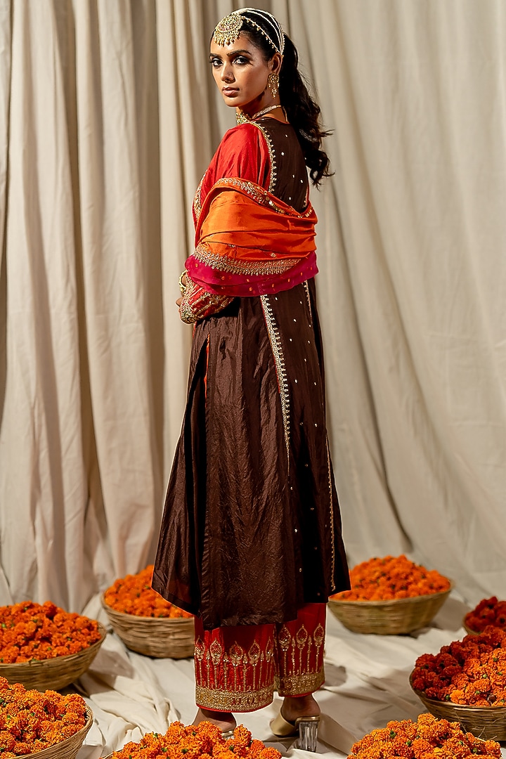 Red Silk Aari Embroidered Kurta Set by Pooja & Keyur at Pernia's Pop Up Shop