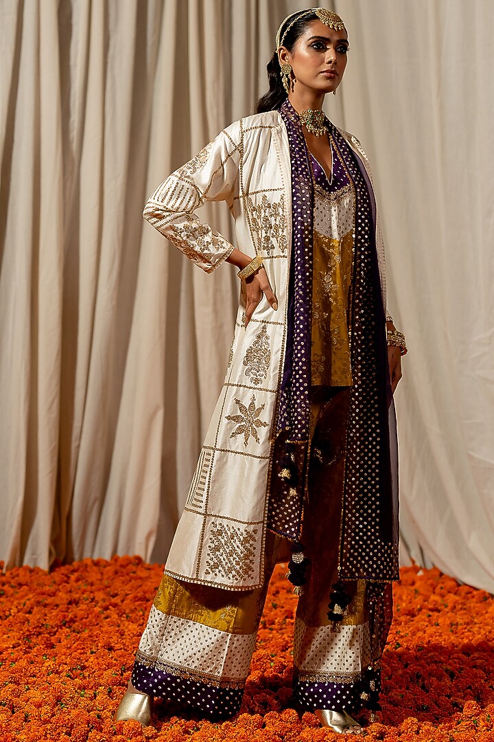 Off-White Silk Aari Embroidered Jacket by Pooja & Keyur at Pernia's Pop Up Shop