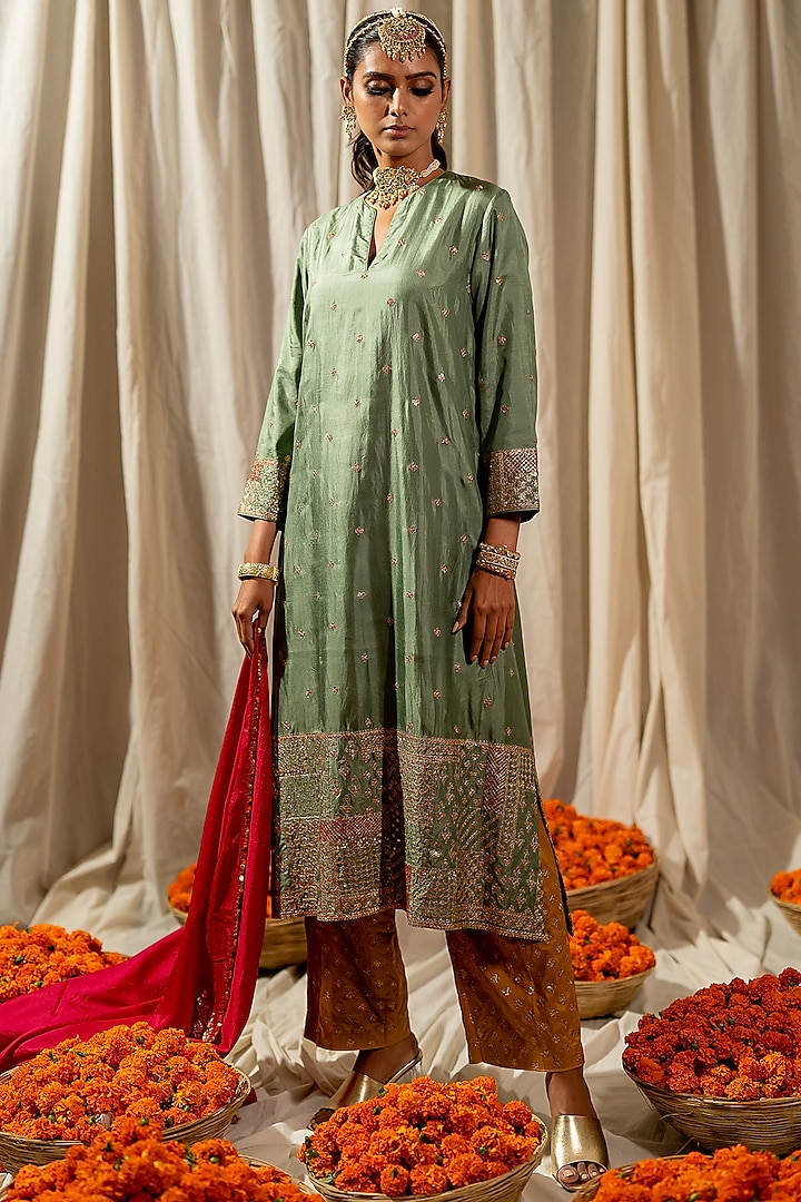 Sage Green Silk Aari Embroidered Kurta Set by Pooja & Keyur at Pernia's Pop Up Shop