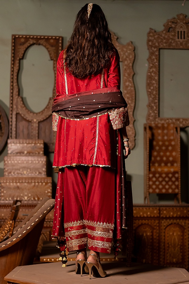 Maroon Silk Cutout Patch Work Kurta Set by Pooja & Keyur at Pernia's Pop Up Shop