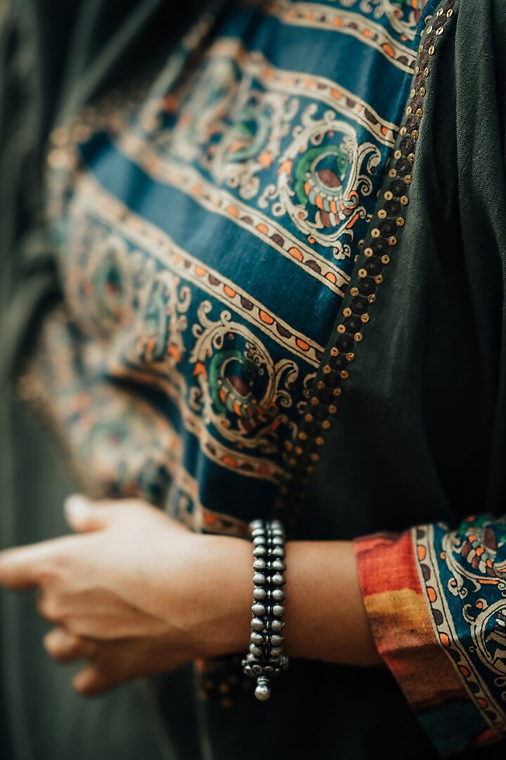 Green Printed Kaftan Kurta Set by Pooja & Keyur at Pernia's Pop Up Shop