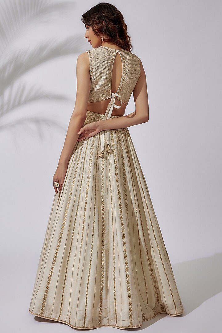 White Raw Silk Embroidered Bridal Lehenga Set by Pooja & Keyur at Pernia's Pop Up Shop