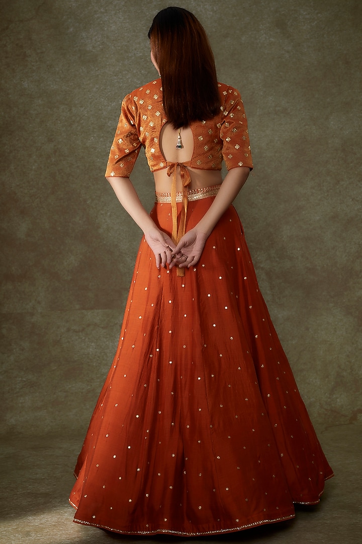 Orange Silk Embroidered Bridal Lehenga Set by Pooja & Keyur at Pernia's Pop Up Shop