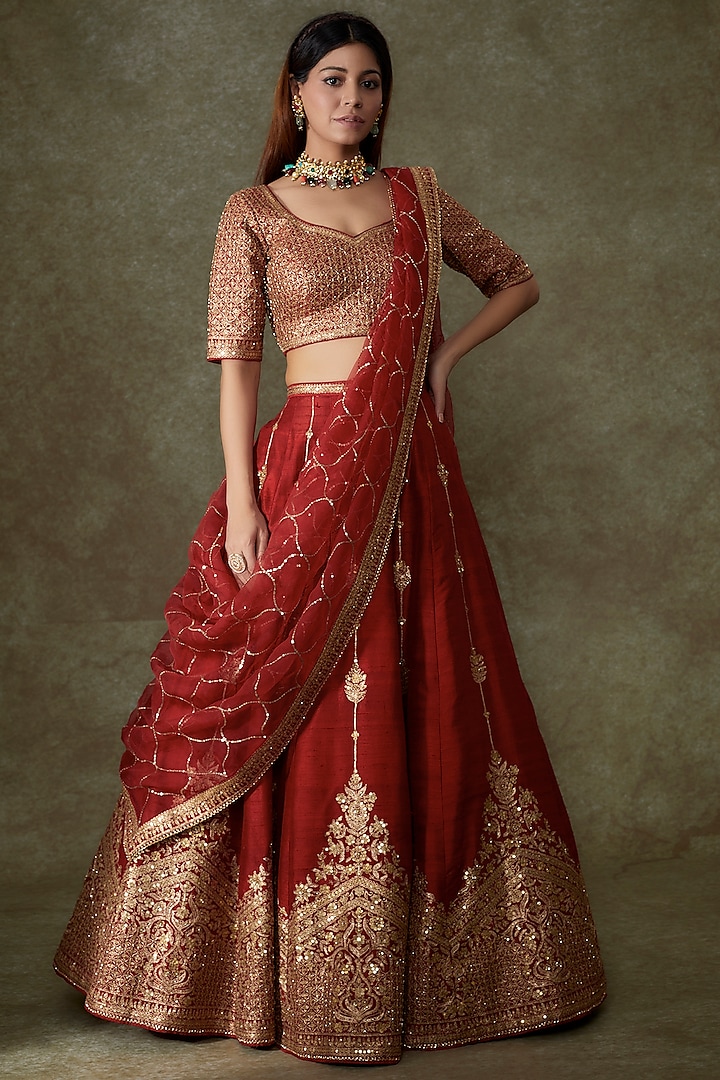 Red Raw Silk Embroidered Bridal Lehenga Set by Pooja & Keyur at Pernia's Pop Up Shop