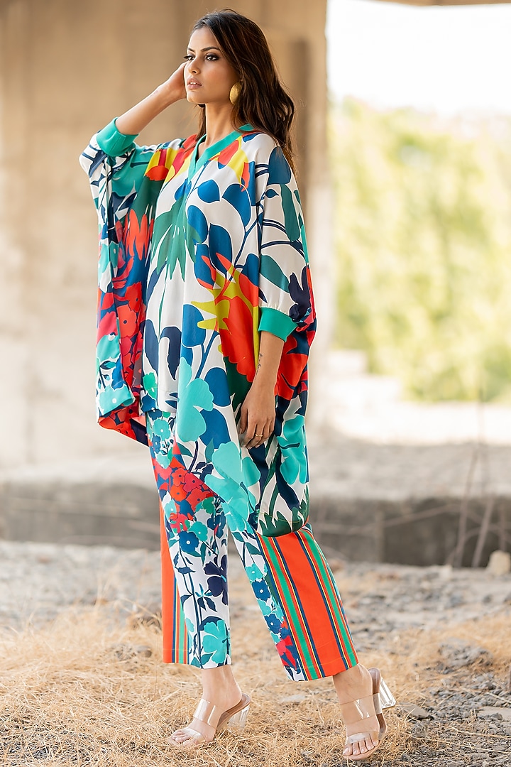 Multi-Colored Satin Kaftan Set by Pooja & Keyur at Pernia's Pop Up Shop