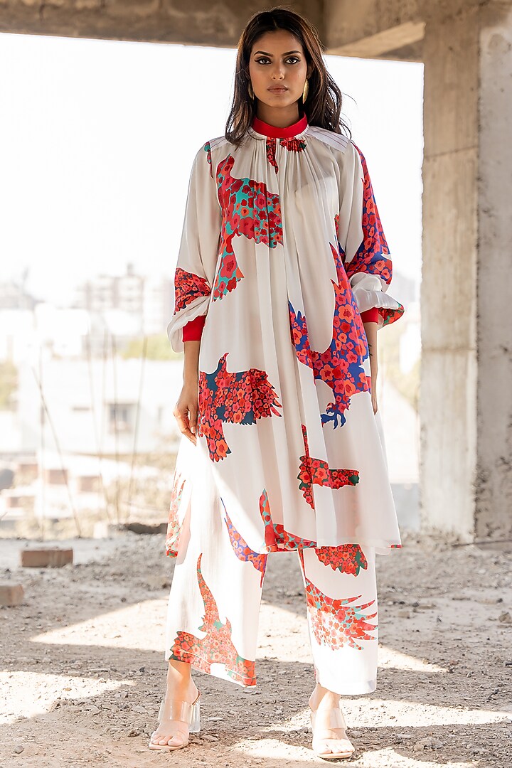 White Satin Printed Kurta Set by Pooja & Keyur at Pernia's Pop Up Shop