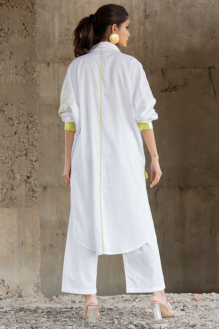 White Cotton Satin Embroidered Kurta Set by Pooja & Keyur at Pernia's Pop Up Shop