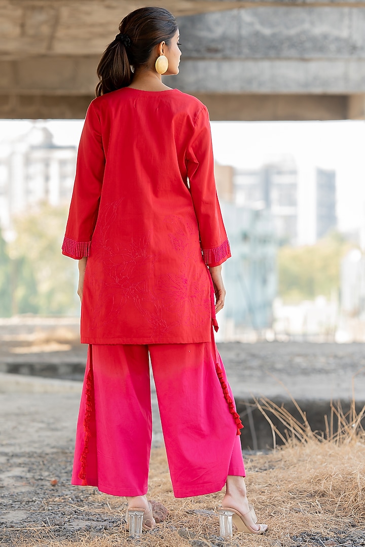 Red Cotton Satin Embroidered Kurta Set by Pooja & Keyur at Pernia's Pop Up Shop