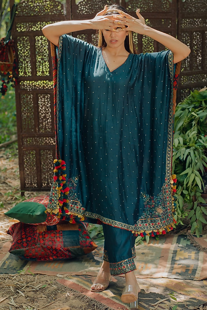 Teal Silk Embroidered Kaftan Set by Pooja & Keyur at Pernia's Pop Up Shop
