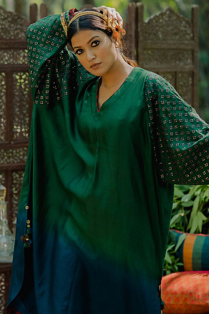 Green & Blue Cotton Silk Embroidered Kurta Set by Pooja & Keyur at Pernia's Pop Up Shop