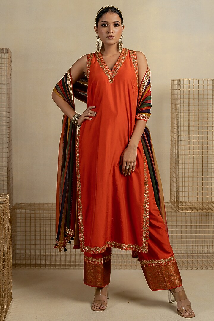 Orange Silk Aari Embroidered Kurta Set by Pooja & Keyur at Pernia's Pop Up Shop