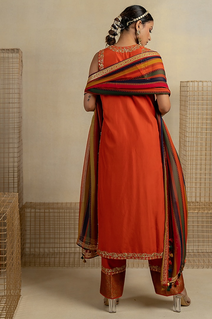 Orange Silk Aari Embroidered Kurta Set by Pooja & Keyur at Pernia's Pop Up Shop