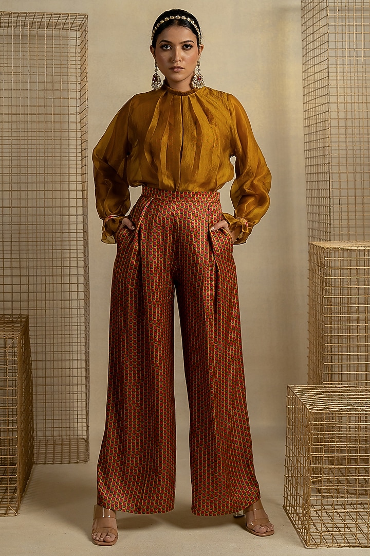 Yellow Organza & Satin Aari Embroidered Co-Ord Set by Pooja & Keyur at Pernia's Pop Up Shop