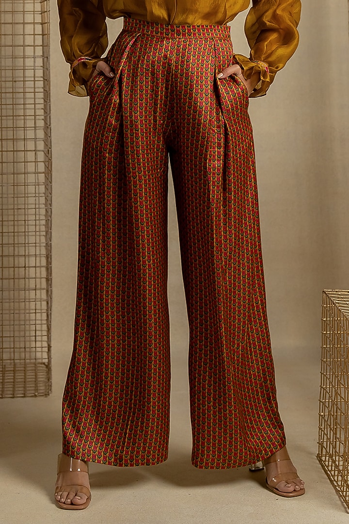Yellow Organza & Satin Aari Embroidered Co-Ord Set by Pooja & Keyur at Pernia's Pop Up Shop