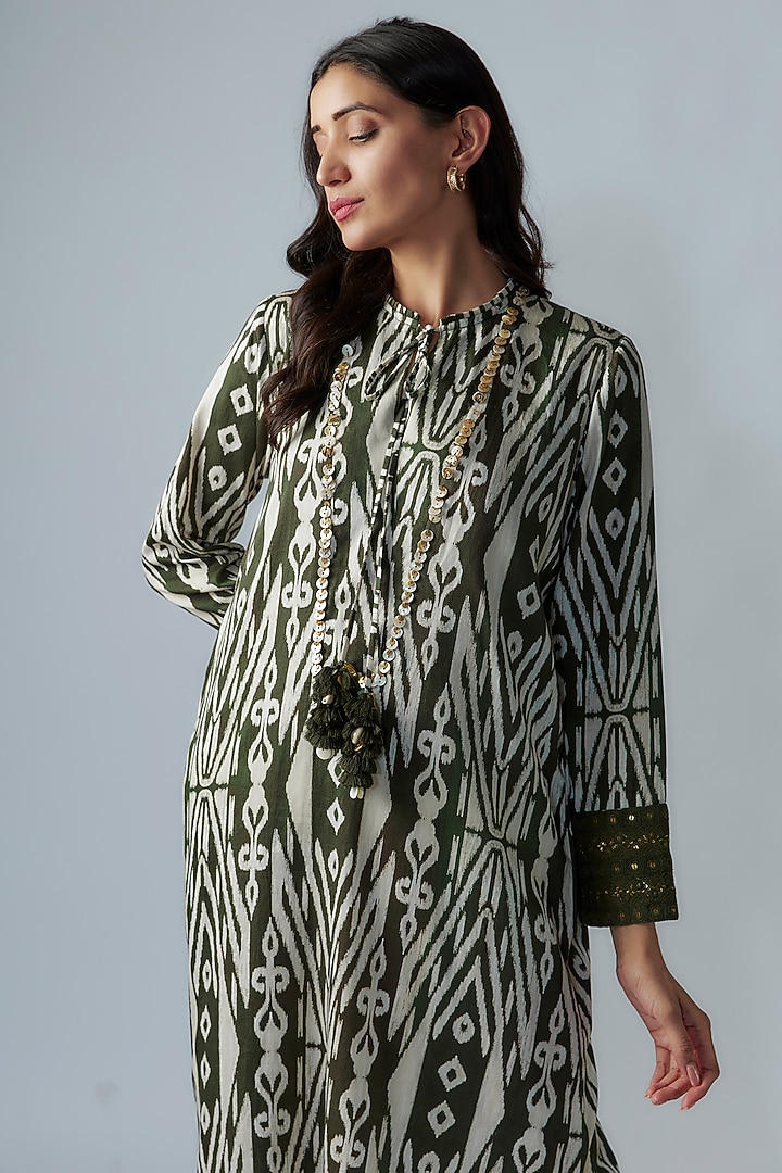 Olive Green Cotton Silk Digital Printed Kurta Set by Pooja & Keyur at Pernia's Pop Up Shop