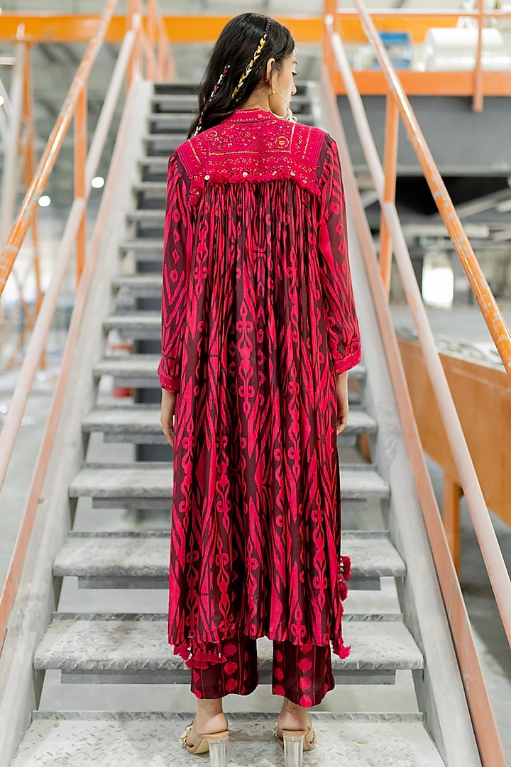 Brown Cotton Silk Embroidered Kurta Set by Pooja & Keyur at Pernia's Pop Up Shop