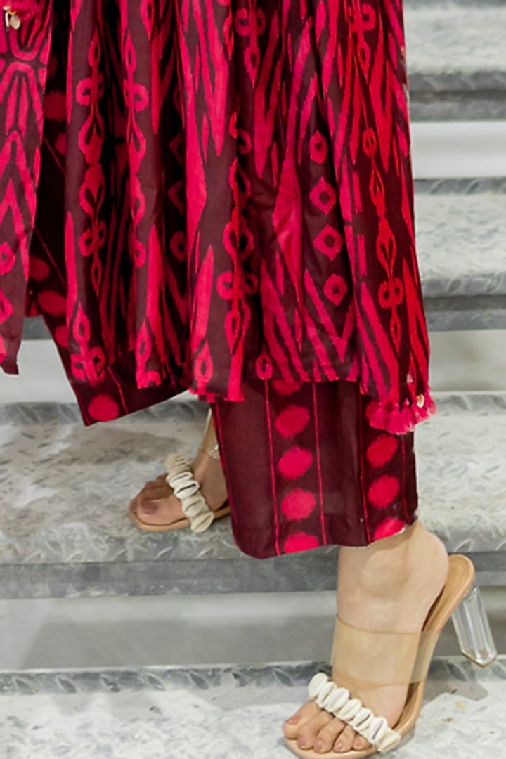 Brown Cotton Silk Embroidered Kurta Set by Pooja & Keyur at Pernia's Pop Up Shop