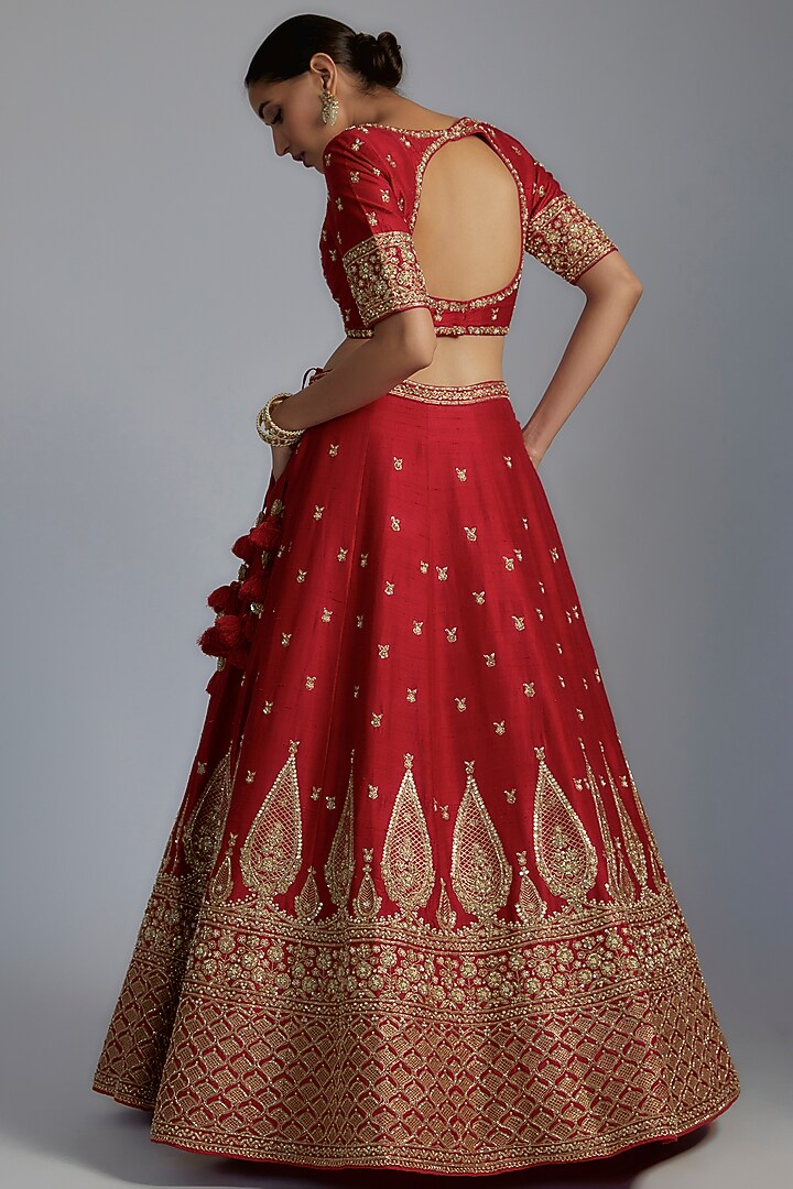 Red Raw Silk Embroidered Bridal Lehenga Set by Pooja & Keyur at Pernia's Pop Up Shop