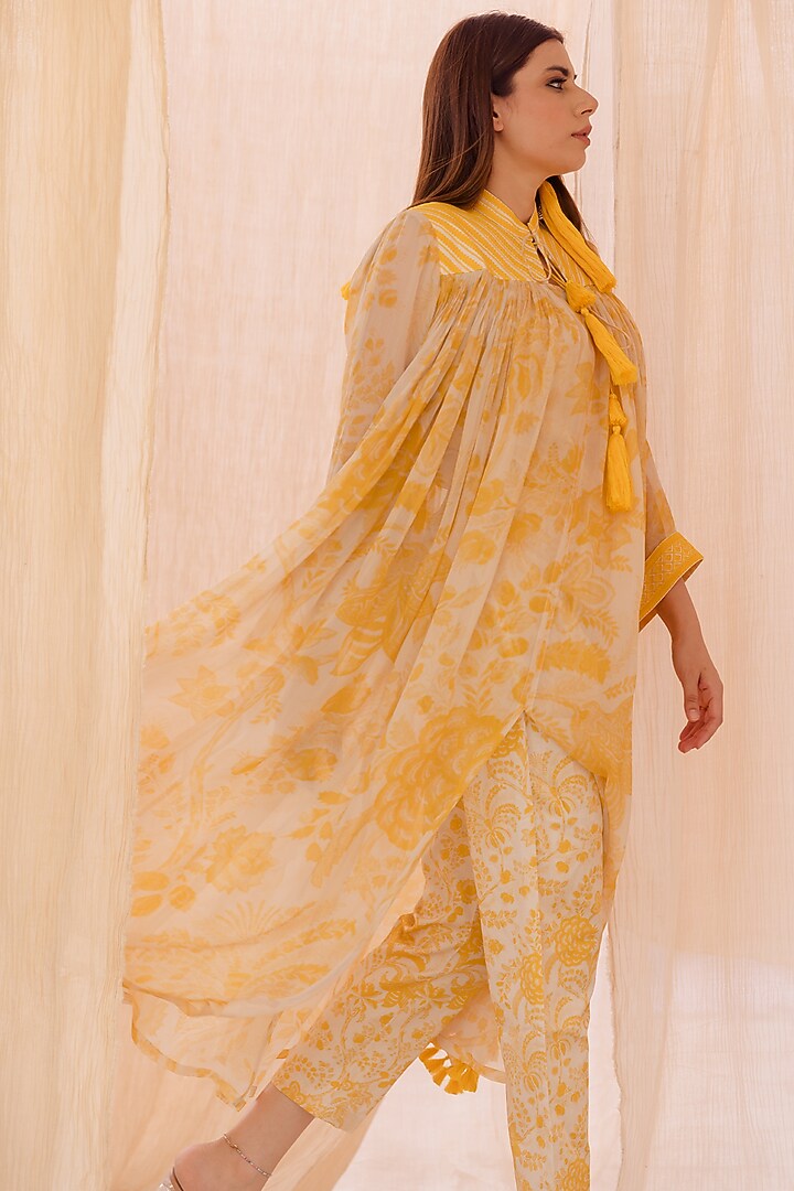 Yellow Embroidered Wedding Anarkali Set by Pooja & Keyur at Pernia's Pop Up Shop