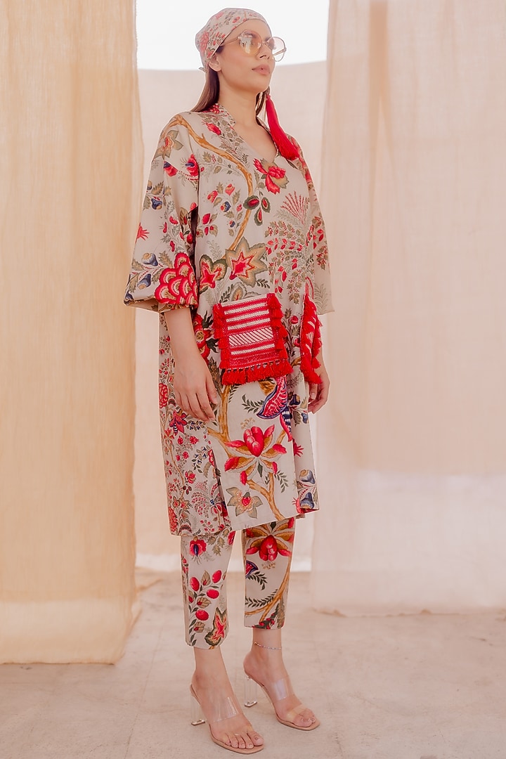 Multi-Colored Printed Kurta Set by Pooja & Keyur at Pernia's Pop Up Shop